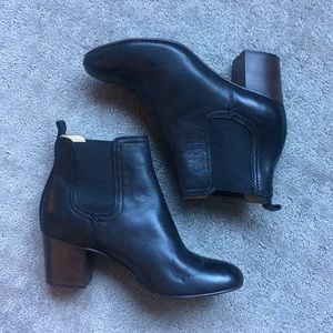 Frye 8.5 black booties